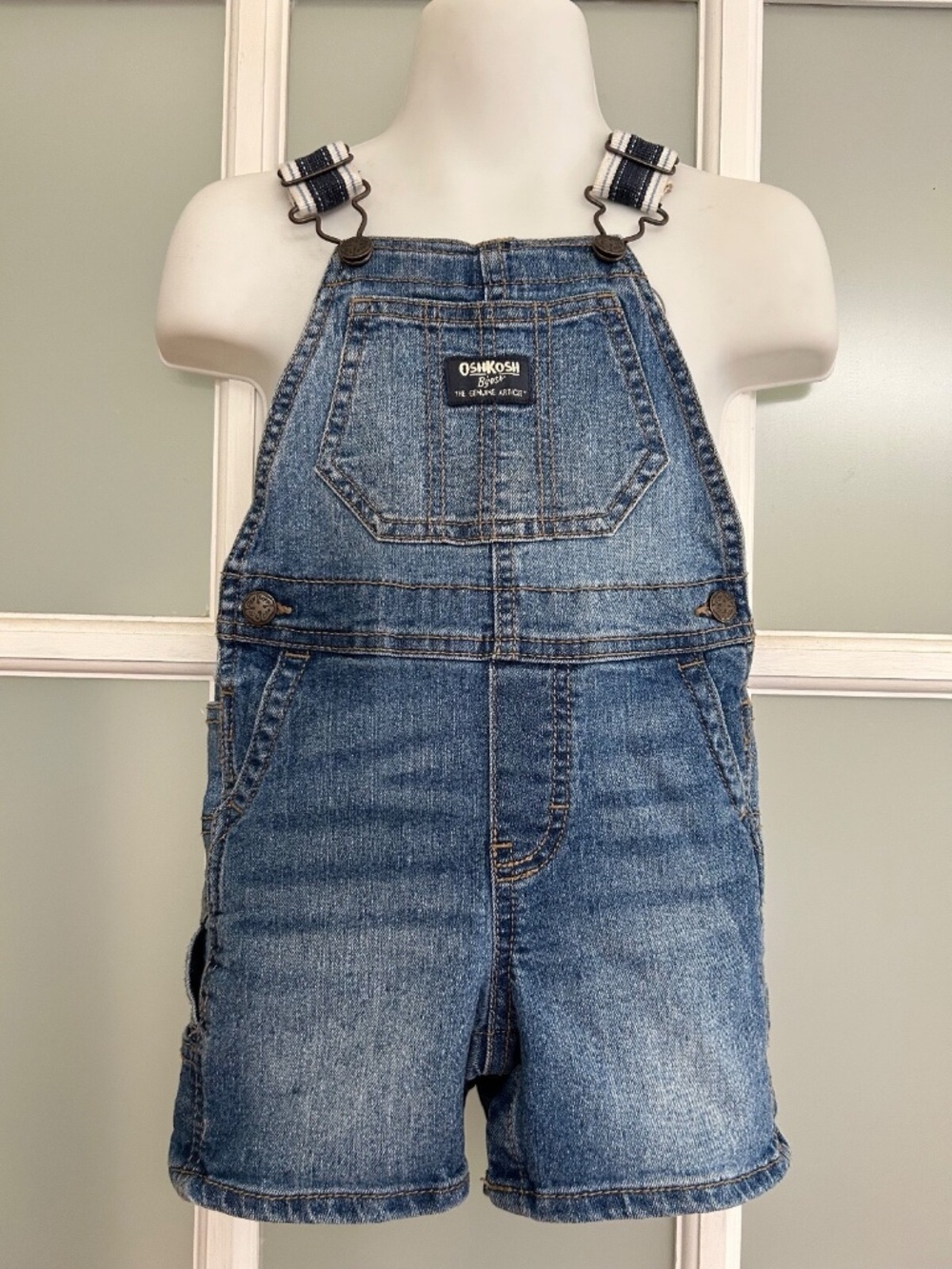 Toddler OshKosh B'gosh Denim Bib Overall Shorts Vestbak Size 18 Months
